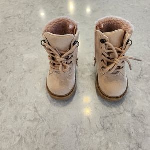 Girls boots size 5